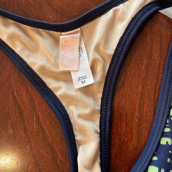 Victoria’s Secret Swimsuit Tankini. Top in Medium, Bottom in large In EUC - Picture 2 of 5